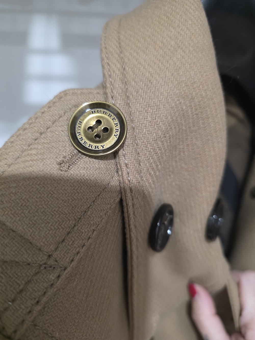 Burberry Women's Beige Double-Breasted Trench Coat - Picture 9 of 9